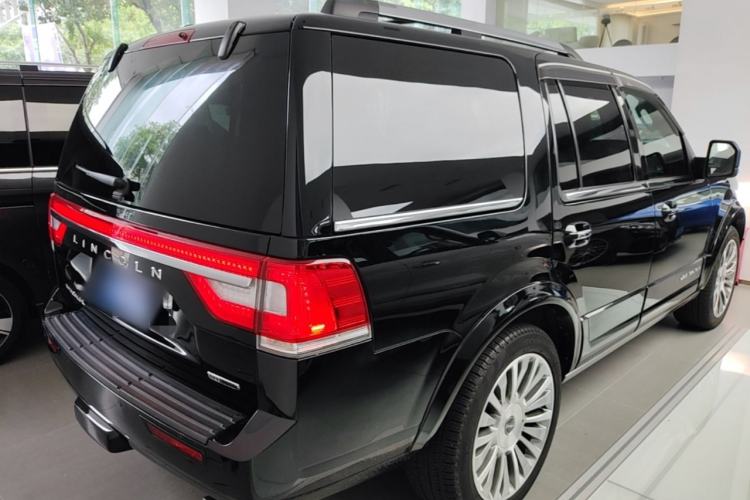 Used Lincoln Navigator 2016 3.5T AWD Rear Right 45 Deg