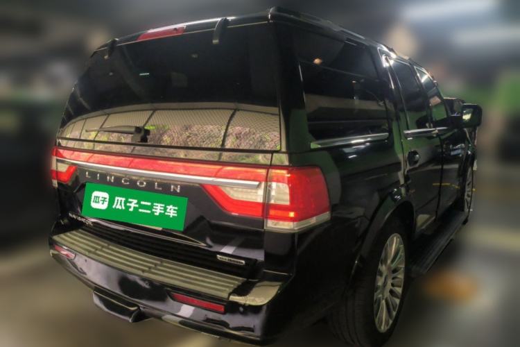 Used Lincoln Navigator 2016 3.5T AWD Rear Right 45 Deg