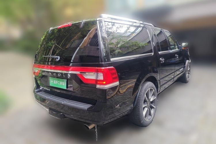 Used Lincoln Navigator 2016 3.5T AWD Rear Right 45 Deg
