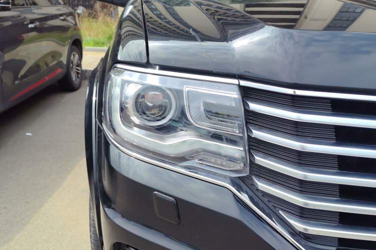 Used Lincoln Navigator 2016 3.5T AWD Right Front Headlight