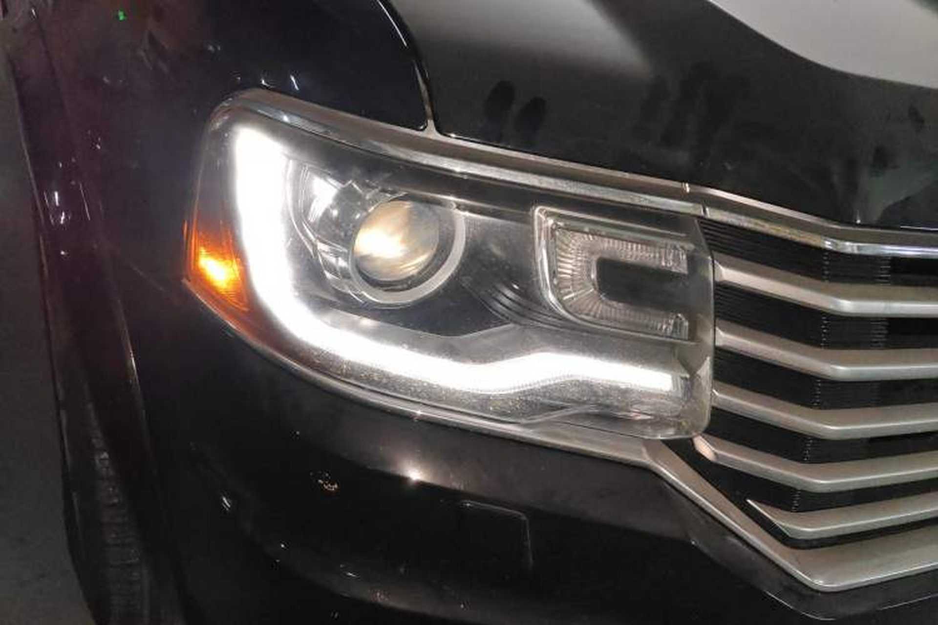 Used Lincoln Navigator 2016 3.5T AWD Right Front Headlight