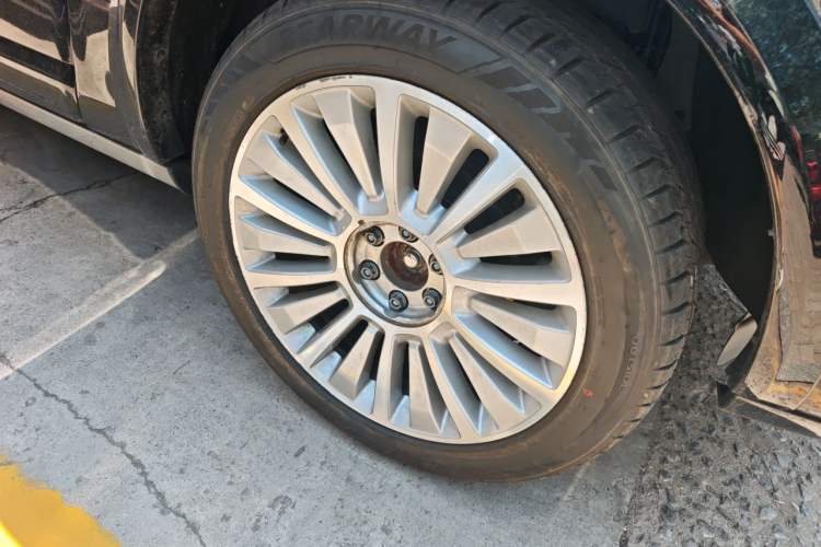 Used Lincoln Navigator 2016 3.5T AWD Right Front Wheel Hub
