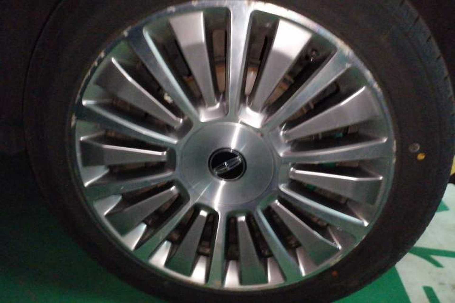 Used Lincoln Navigator 2016 3.5T AWD Right Front Wheel Hub