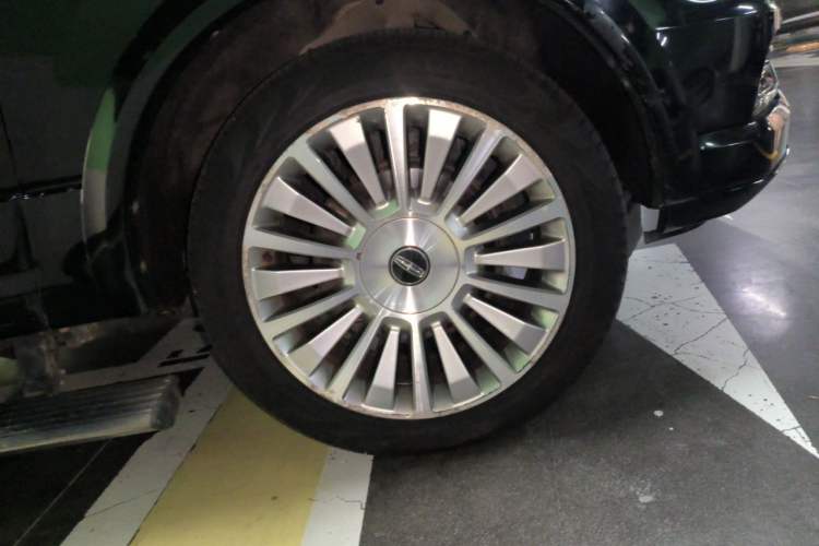 Used Lincoln Navigator 2016 3.5T AWD Right Front Wheel Hub