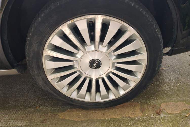 Used Lincoln Navigator 2016 3.5T AWD Right Front Wheel Hub