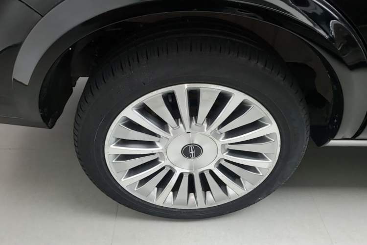 Used Lincoln Navigator 2016 3.5T AWD Right Rear Wheel Hub