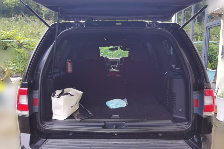 Used Lincoln Navigator 2016 3.5T AWD Trunk