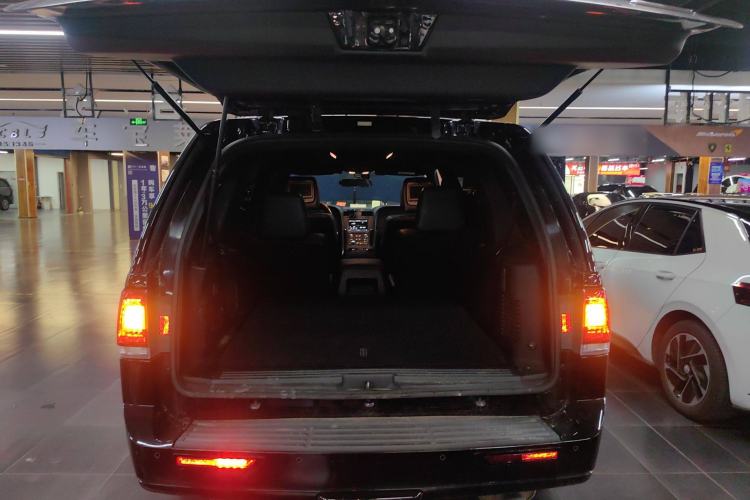 Used Lincoln Navigator 2016 3.5T AWD Trunk