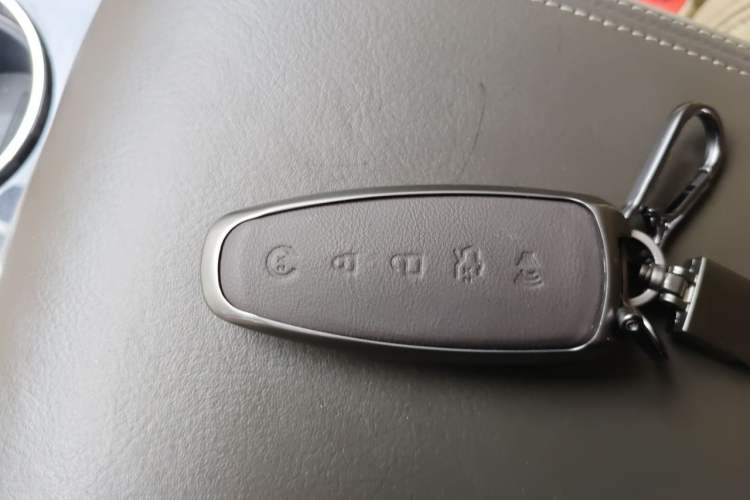 Used Lincoln Navigator 2016 3.5T Diplomat U.S. Specification Vehicle Key