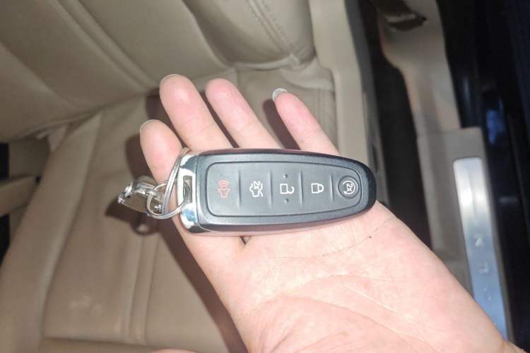 Used Lincoln Navigator 2016 3.5T AWD Vehicle Key