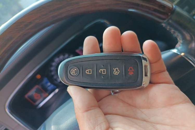 Used Lincoln Navigator 2016 3.5T AWD Vehicle Key