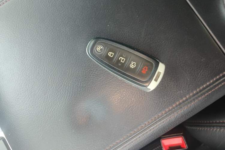 Used Lincoln Navigator 2016 3.5T AWD Vehicle Key