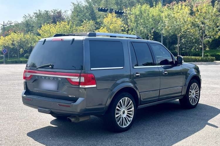 Used Lincoln Navigator 2016 3.5T AWD Exterior 4