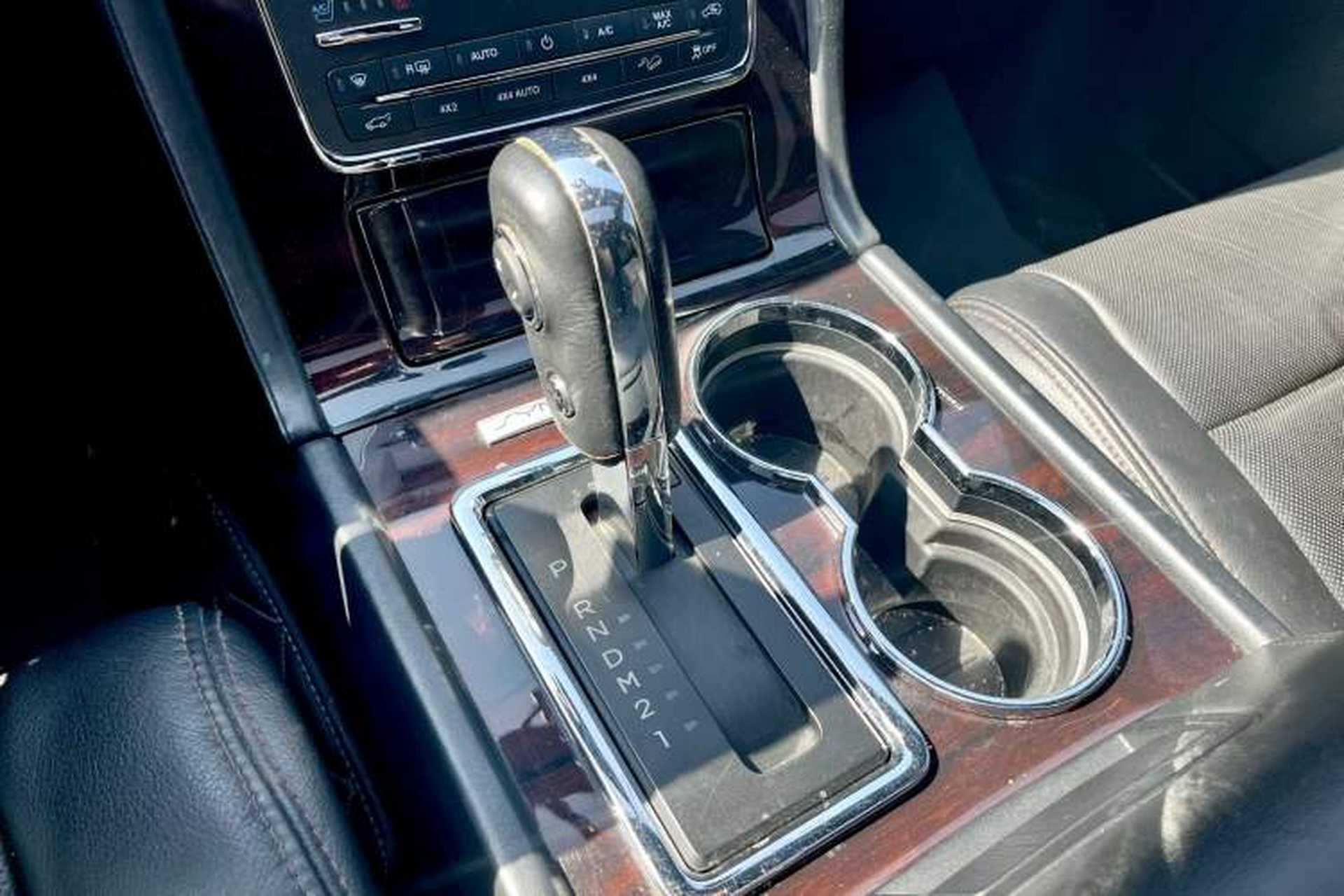 Used Lincoln Navigator 2016 3.5T AWD Interior 3