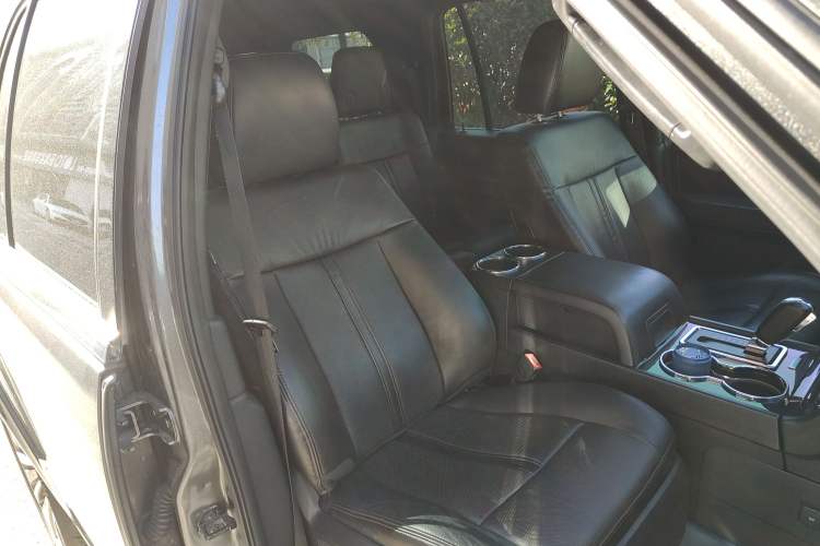 Used Lincoln Navigator 2016 3.5T AWD Right Front Seat
