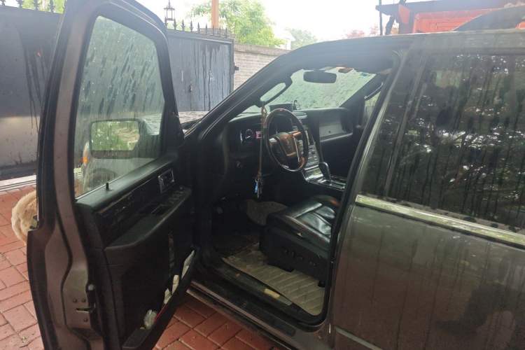 Used Lincoln Navigator 2016 3.5T AWD Driver Seat