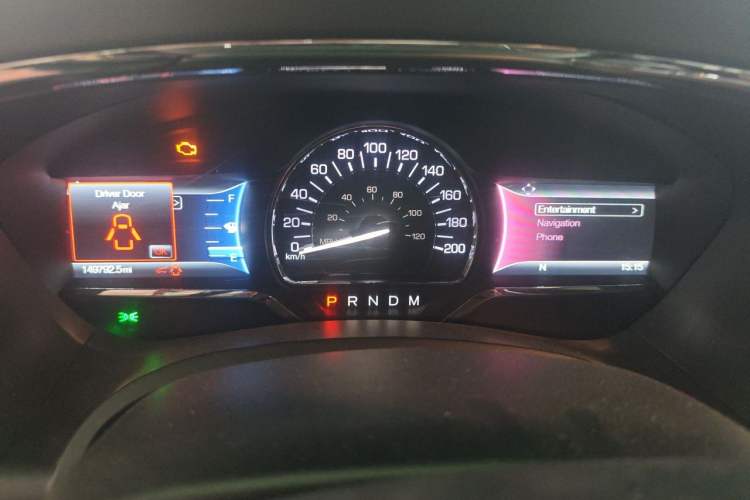Used Lincoln Navigator 2016 3.5T AWD Instrument Cluster