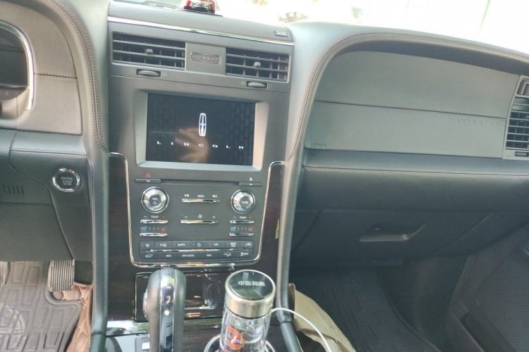 Used Lincoln Navigator 2017 3.5T AWD Audio And AC Panel