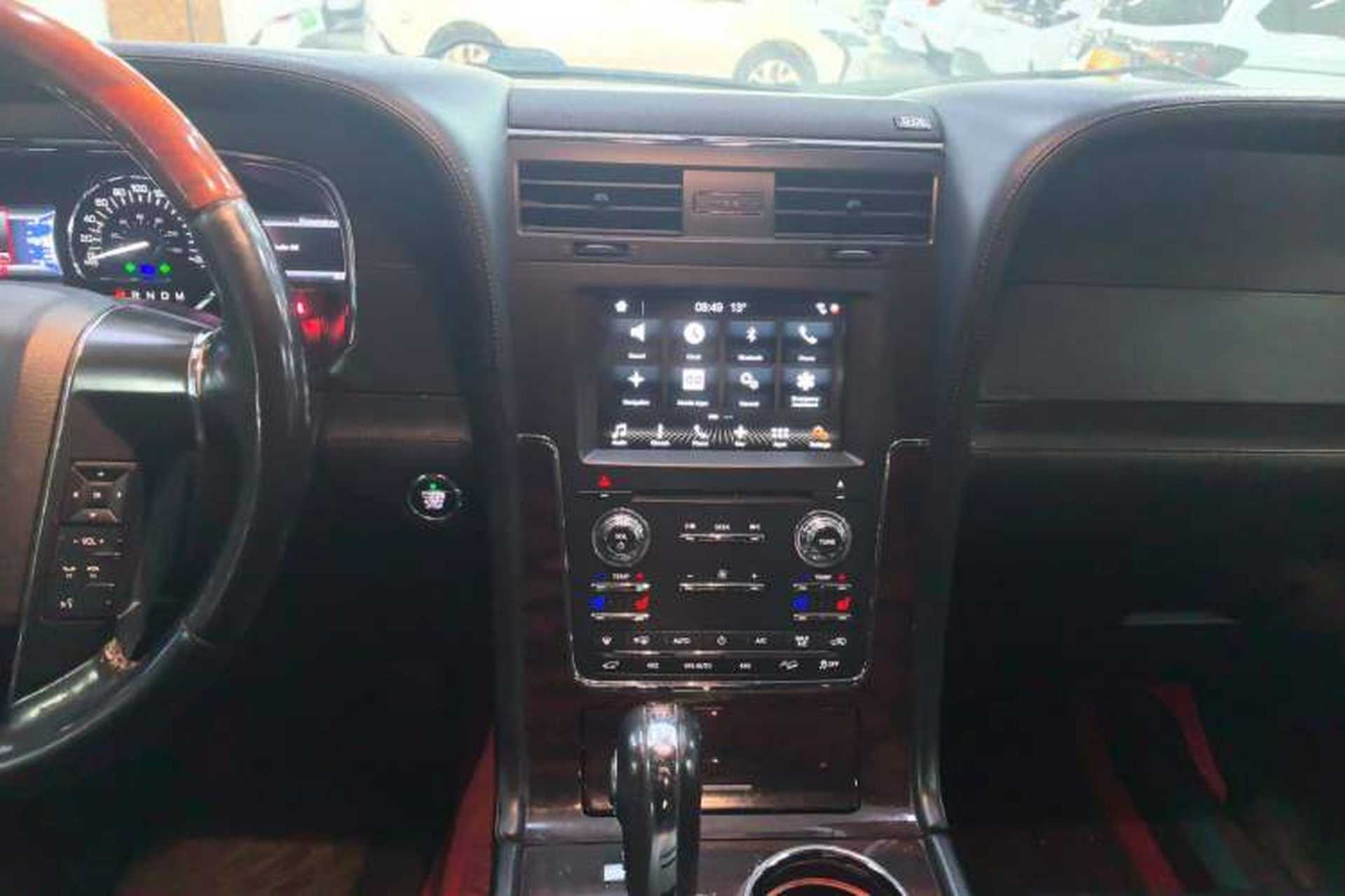 Used Lincoln Navigator 2017 3.5T AWD Audio And AC Panel