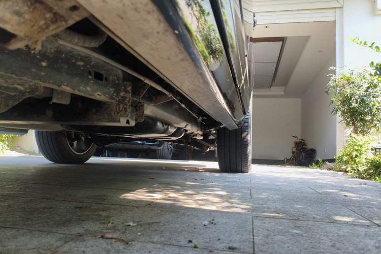 Used Lincoln Navigator  Chassis Front Left