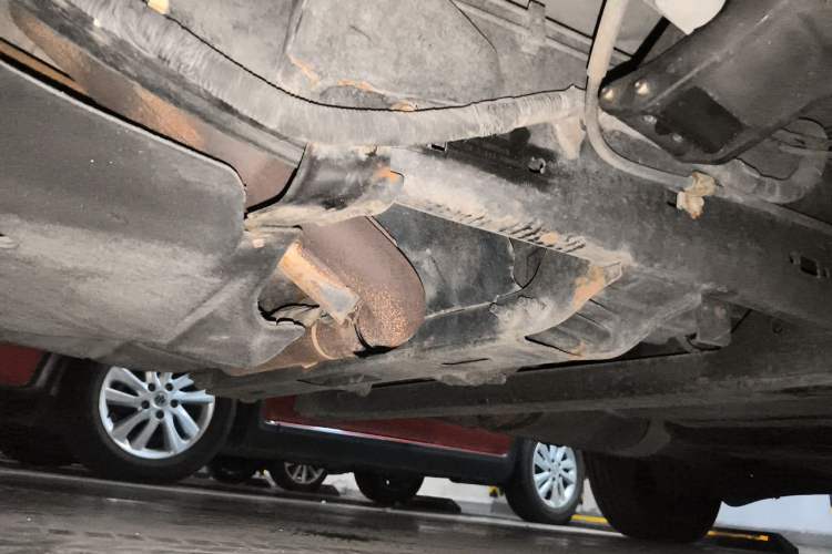Used Lincoln Navigator  Chassis Front Left