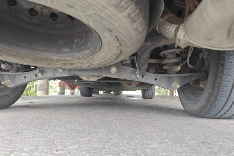 Used Lincoln Navigator  Chassis Rear