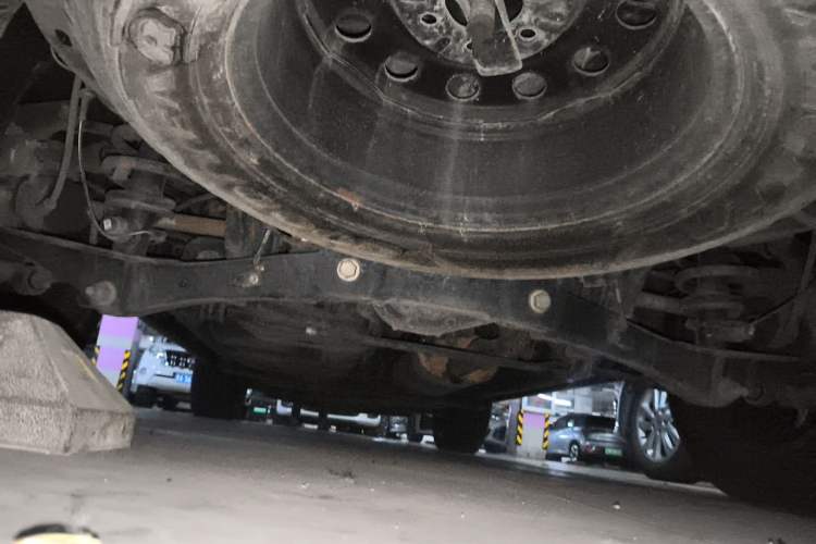 Used Lincoln Navigator  Chassis Rear