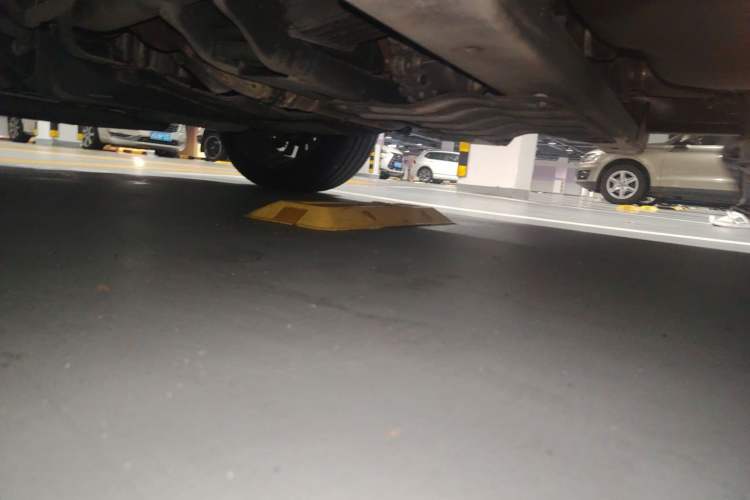 Used Lincoln Navigator 2017 3.5T AWD Chassis Rear Left