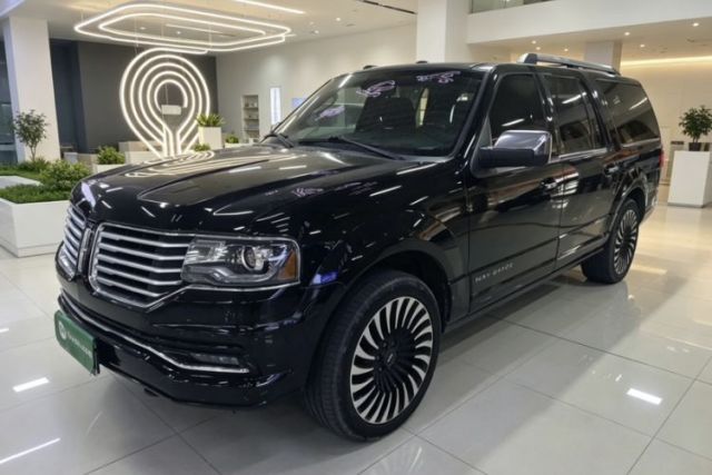 Ojetý Lincoln Navigator 2017 3.5T AWD