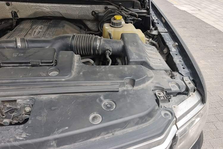 Used Lincoln Navigator 2017 3.5T AWD Engine Bay Left