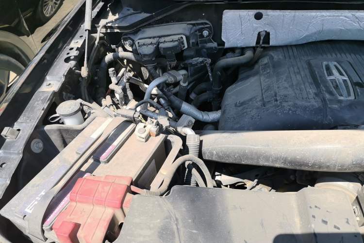 Used Lincoln Navigator 2017 3.5T AWD Engine Bay Right