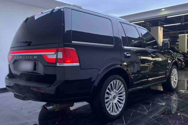 Used Lincoln Navigator 2017 3.5T AWD Exterior 4