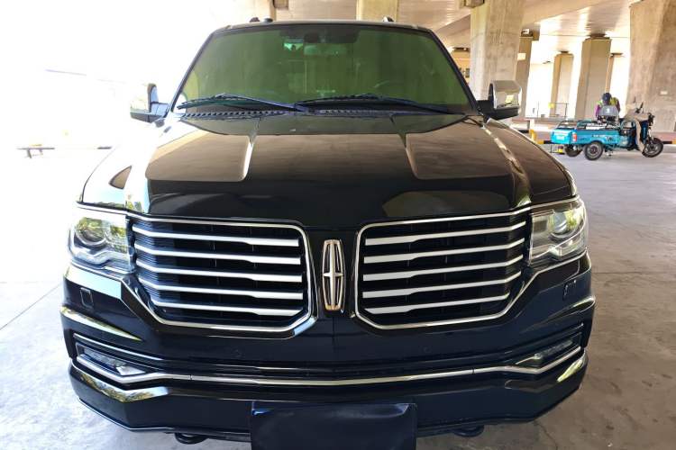 Used Lincoln Navigator 2017 3.5T AWD Front
