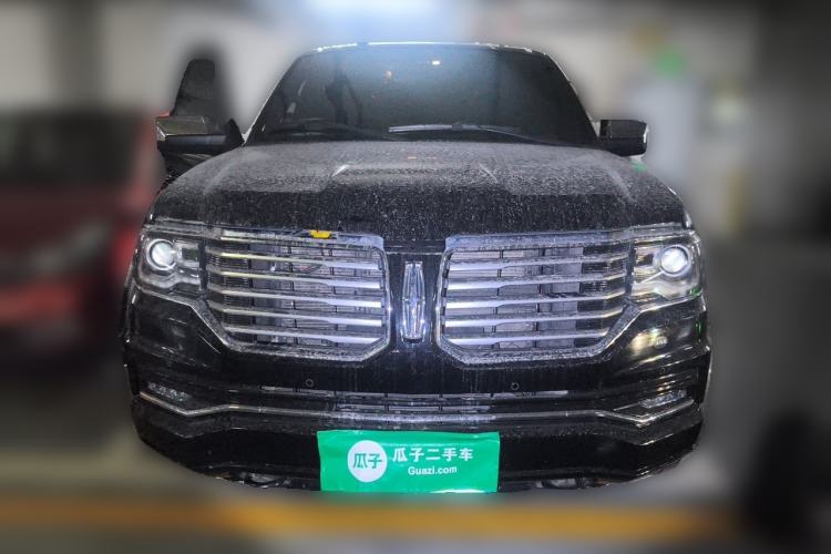 Used Lincoln Navigator  Front