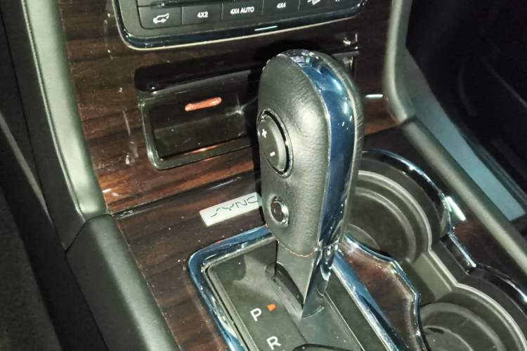 Used Lincoln Navigator 2017 3.5T AWD Gear Lever