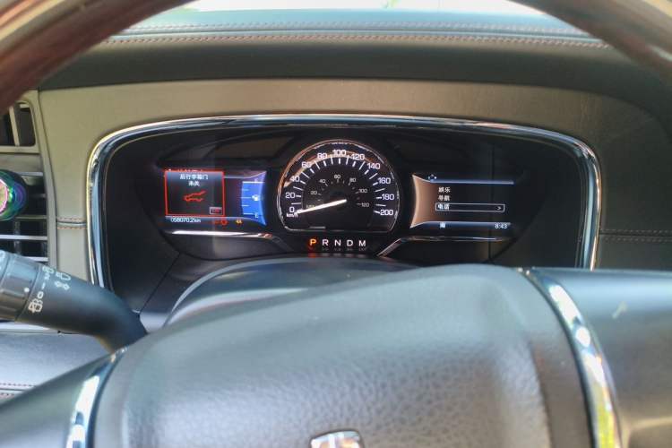 Used Lincoln Navigator  Instrument Cluster