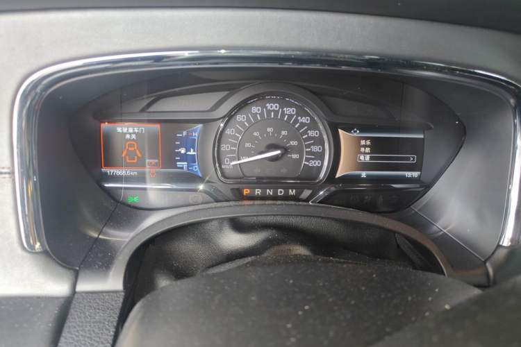 Used Lincoln Navigator  Instrument Cluster