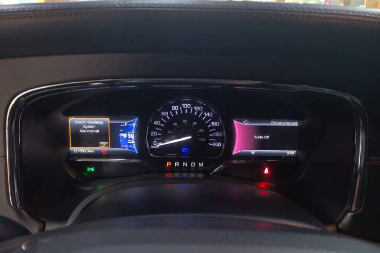 Used Lincoln Navigator 2017 3.5T AWD Instrument Cluster