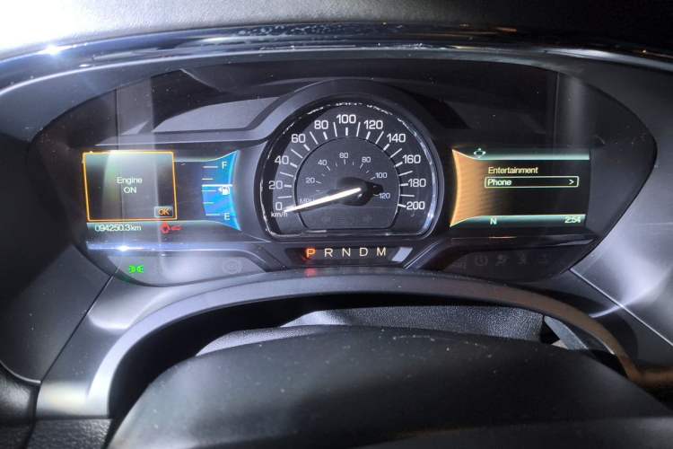 Used Lincoln Navigator  Instrument Cluster