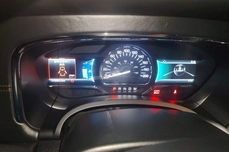 Used Lincoln Navigator 2017 3.5T AWD Instrument Cluster