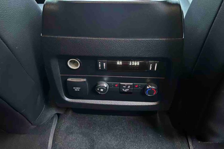Used Lincoln Navigator 2017 3.5T AWD Interior 8