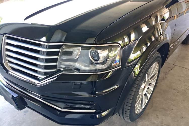 Used Lincoln Navigator 2017 3.5T AWD Left Front Headlight