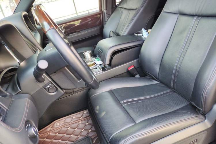 Used Lincoln Navigator 2017 3.5T AWD Left Front Seat