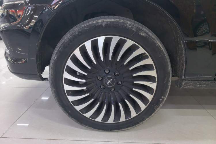 Used Lincoln Navigator 2017 3.5T AWD Left Front Wheel Hub