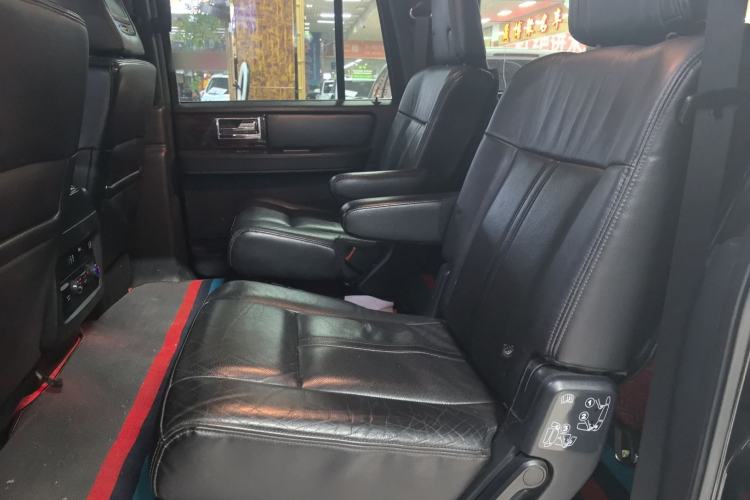 Used Lincoln Navigator 2017 3.5T AWD Left Rear Seat