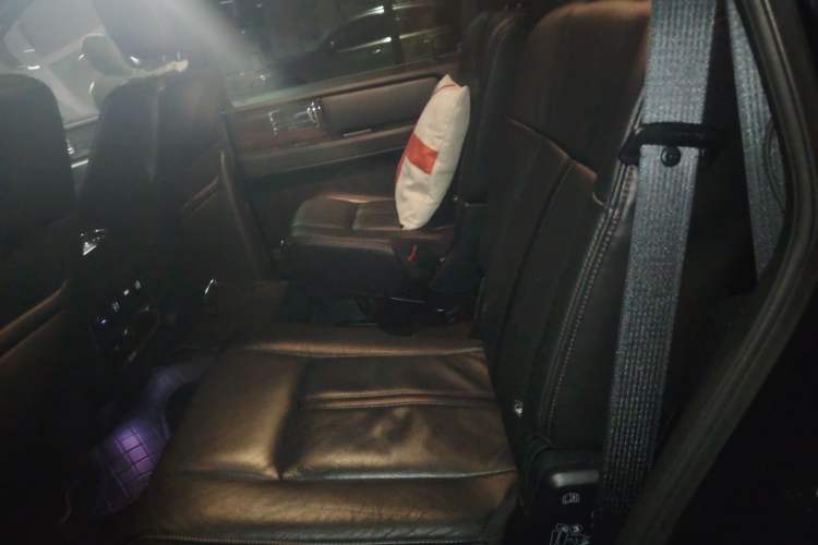 Used Lincoln Navigator 2017 3.5T AWD Left Rear Seat