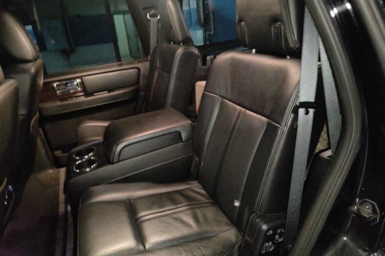 Used Lincoln Navigator 2017 3.5T AWD Left Rear Seat
