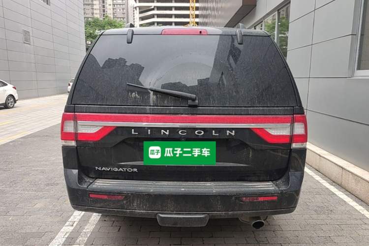 Used Lincoln Navigator 2017 3.5T AWD Rear