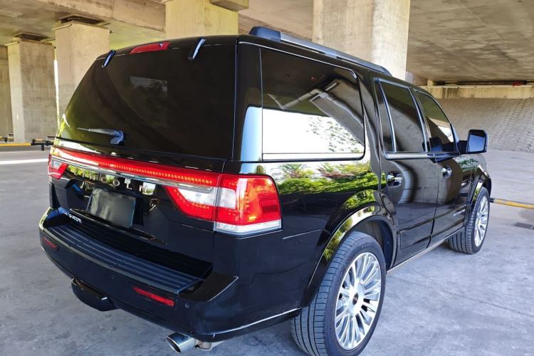 Used Lincoln Navigator 2017 3.5T AWD Rear Right 45 Deg