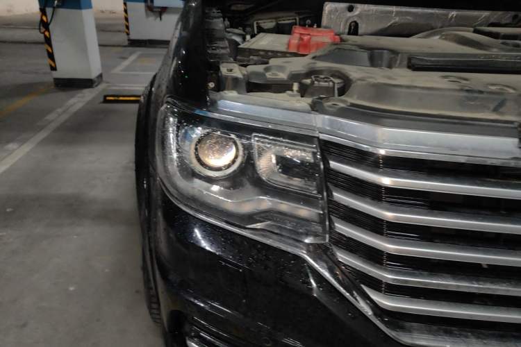 Used Lincoln Navigator 2017 3.5T AWD Right Front Headlight